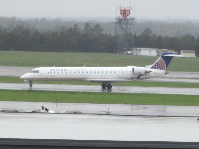 Canadair Regional Jet CRJ-700 (N518LR)