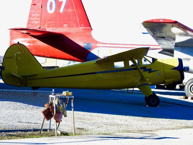 STINSON V-77 Reliant (N69990)