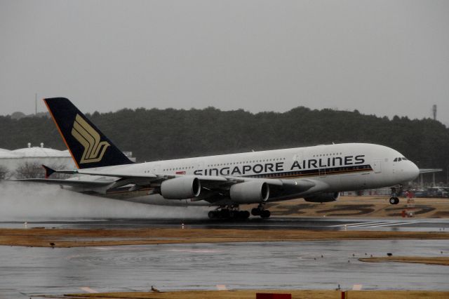 Airbus A380-800 (9V-SKM) - January 14, 2013