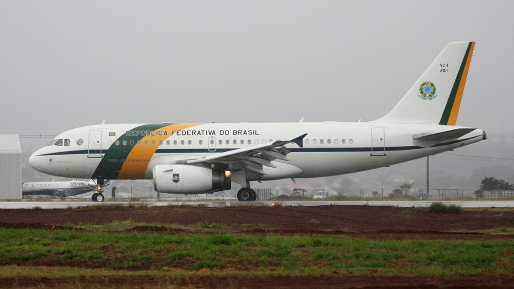 Airbus A319 (FAB2101)