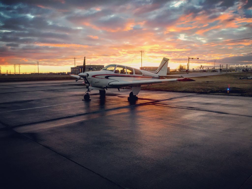 Beechcraft 35 Bonanza —