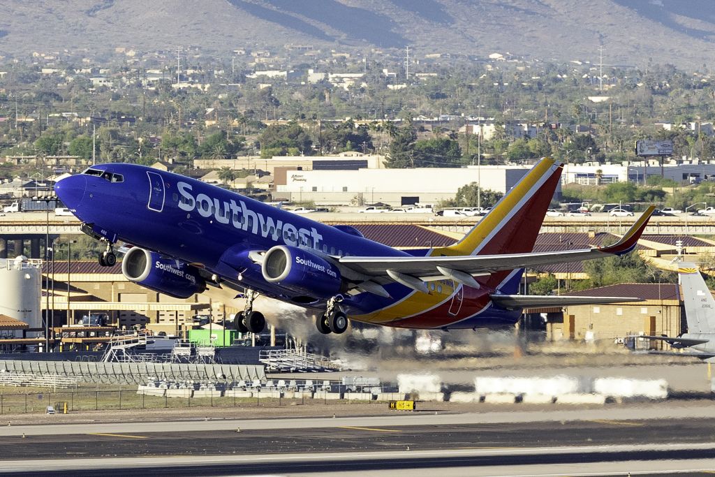 Boeing 737-700 (N486WN)