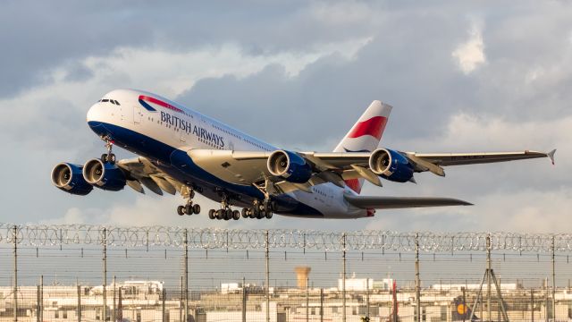 Airbus A380-800 (G-XLEJ)