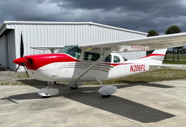 Cessna 206 Stationair (N206FL)