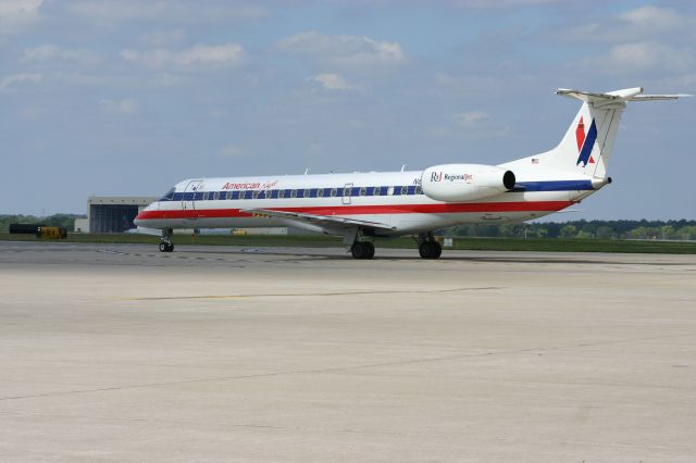 Embraer ERJ-145 (N661JA)