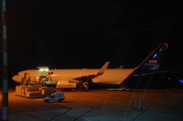 BOEING 767-300 (PR-ACO)