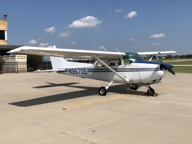 Cessna Skyhawk (N96705)