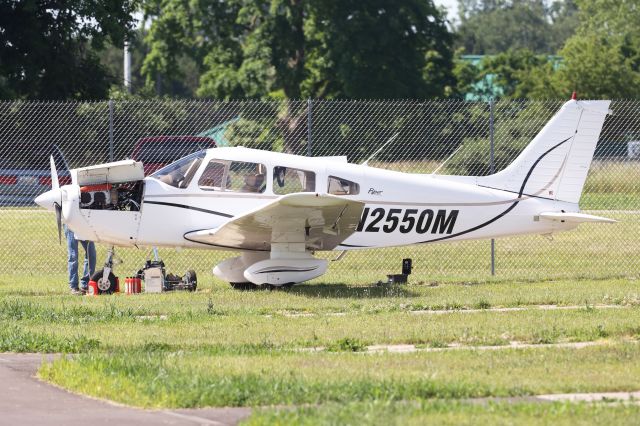 Piper Cherokee (N2550M)