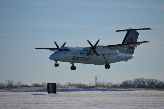 de Havilland Dash 8-100 (C-GONO) - Preparing for touchdown on 06L.