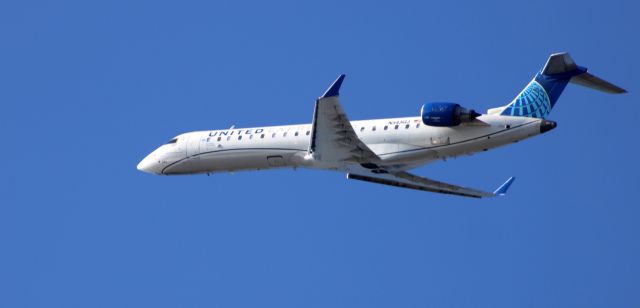 Canadair Regional Jet CRJ-700 (N543GJ) - Shortly after departure is this 2006 United Airlines Express Canadair Regional Jet 550 in the Autumn of 2023.