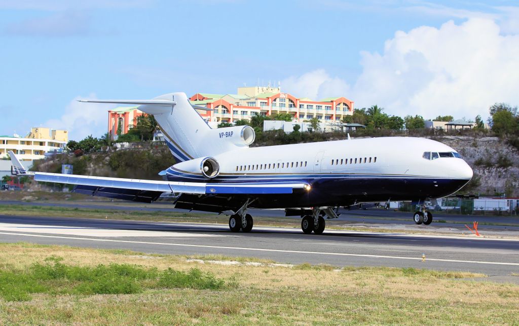 Boeing 727-100 (VP-BAP)