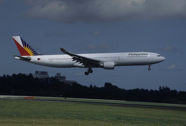 Airbus A330-300 (F-OHZT) - Short Final at Narita Intl Airport Rwy16R on 1998/09/20