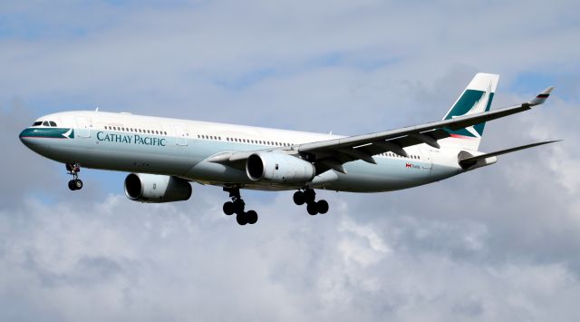 Airbus A330-300 (B-LAC) - Short Final To Rwy 16R