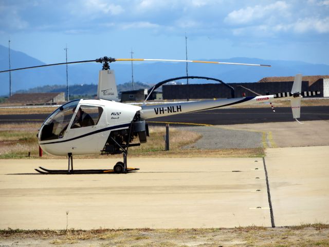 Robinson R-22 (VH-NLH)