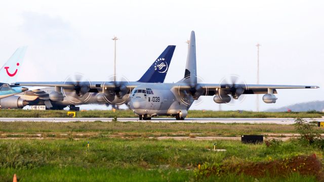 Lockheed C-130 Hercules (17-0039) - Taxiing on the Runway.