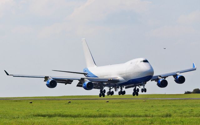 Boeing 747-400 (A6-GGP) - dubai air wing b747-4f a6-ggp about to land at shannon 8/9/15.