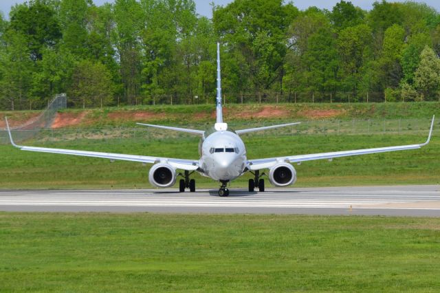 Boeing 737-800 (N971NN) - Taxiing into position runway 18C at KCLT - 4/13/19