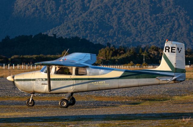 Cessna Skyhawk (ZK-REV)