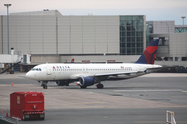 Airbus A320 (N341NW)