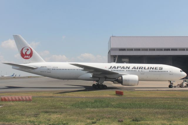 Boeing 777-200 (JA007D)