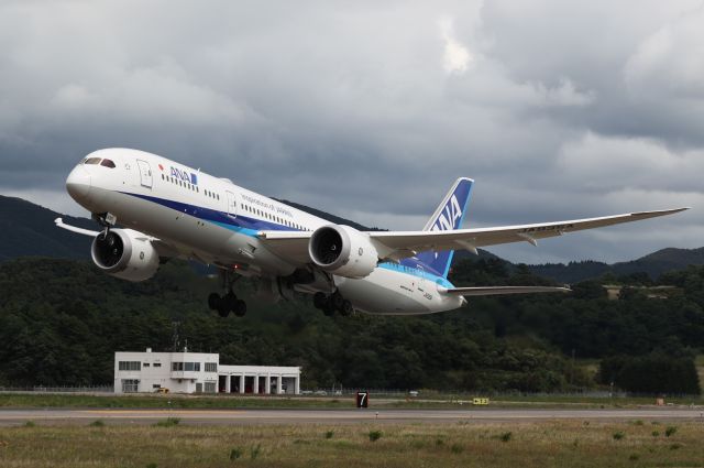 Boeing 787-9 Dreamliner (JA935A) - September 15, 2024:HKD-HND.