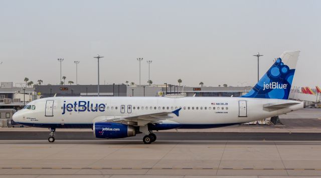 Airbus A320 (N636JB) - Spotted at KPHX on 10-26-2020