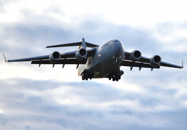 Boeing Globemaster III (97-0042) - On approach to Gander, Canada, on runway 13.