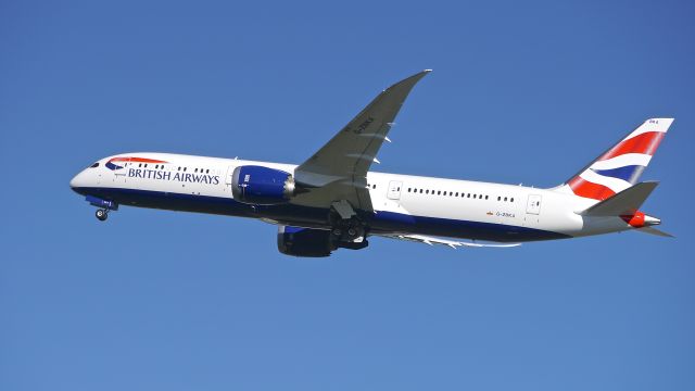 Boeing 787-9 Dreamliner (G-ZBKA) - BAW9158 climbs from Rwy 34L beginning its delivery flight to EGLL/LHR on 9/29/15. (ln 346 / cn 38616). The first B789 to be delivered to BAW.