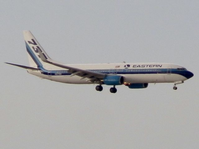 Boeing 737-800 (N276EA)