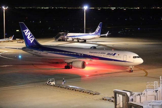 BOEING 767-300 (JA607A) - 24 December 2016:HIJ-HND.