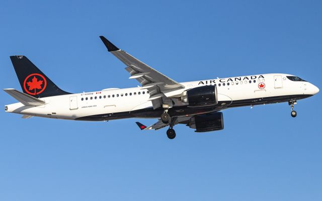 Airbus A220-300 (C-GVDQ)