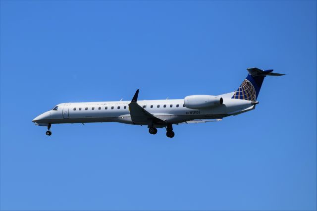 Embraer ERJ-145 (N11109)