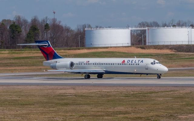 Boeing 717-200 (N928AT) - Charlotte/Douglas Airport Overlook