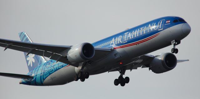 Boeing 787-9 Dreamliner (F-OMUA) - PPT-SEA  2-14-2024