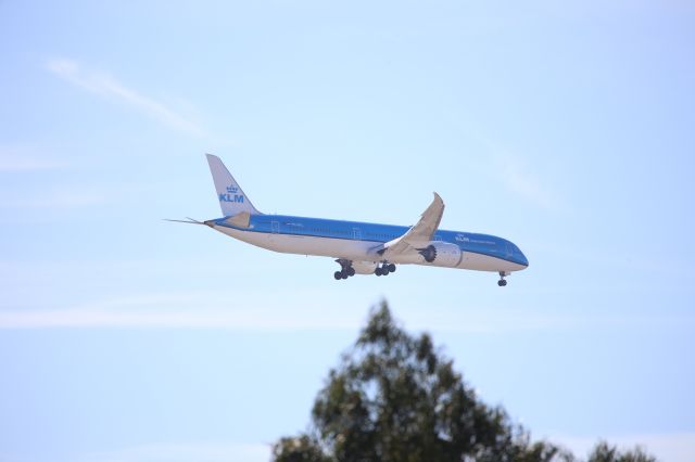 BOEING 787-10 Dreamliner (PH-BKC)