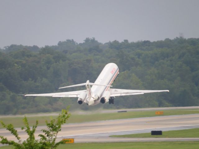 McDonnell Douglas MD-80 (N9626F) - TAKEN JUNE 27, 2013