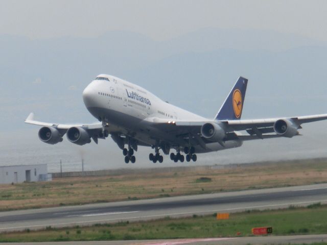 Boeing 747-400 (D-ABVL)