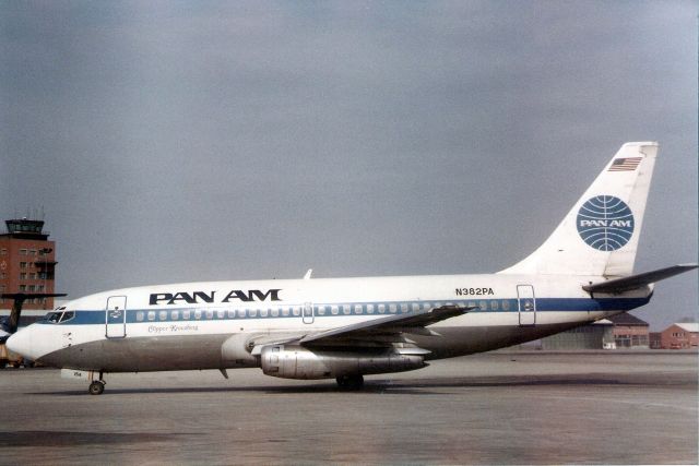 Boeing 737-200 (N382PA) - Seen here on 16-Mar-85.  With Pan Am from Sep-82 to Nov-87 when it became HR-SHG for SAHSA.