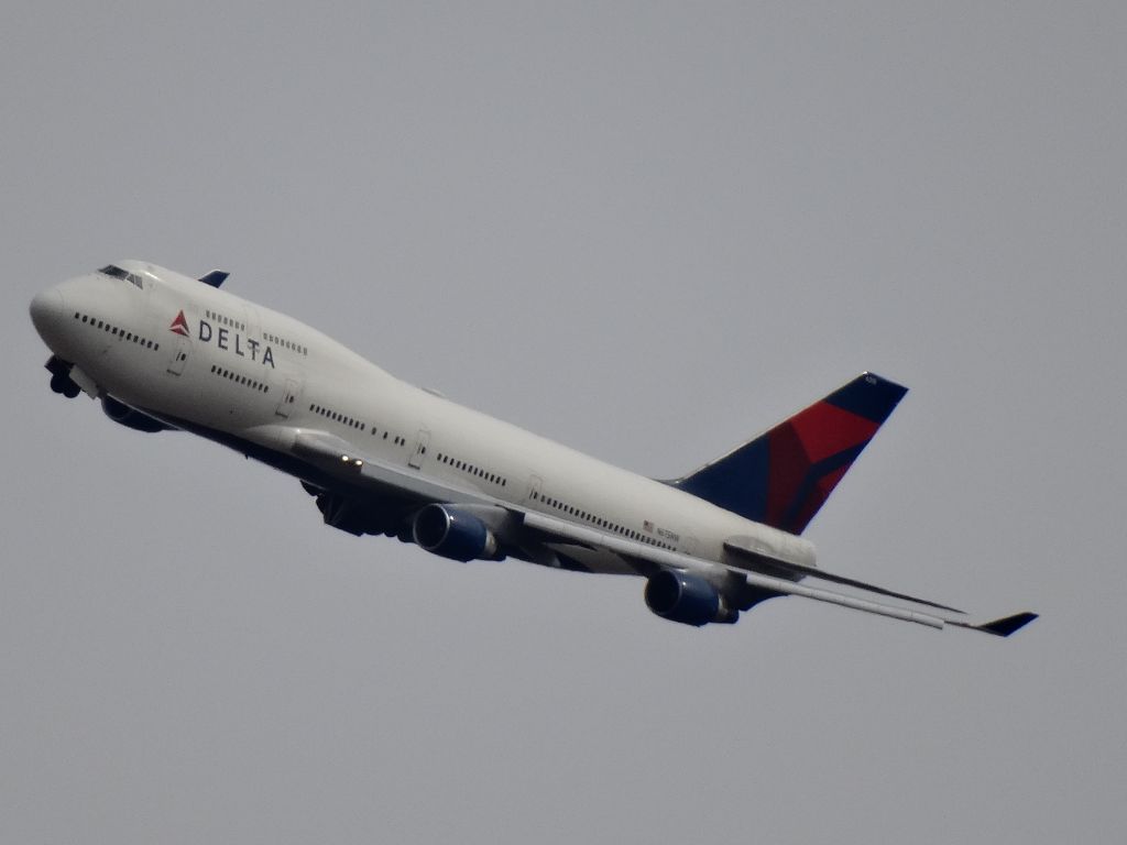 Boeing 747-400 (N675NW) - Charter flight for military. And last Charter flight before getting retired at Pinal Airpark AZ