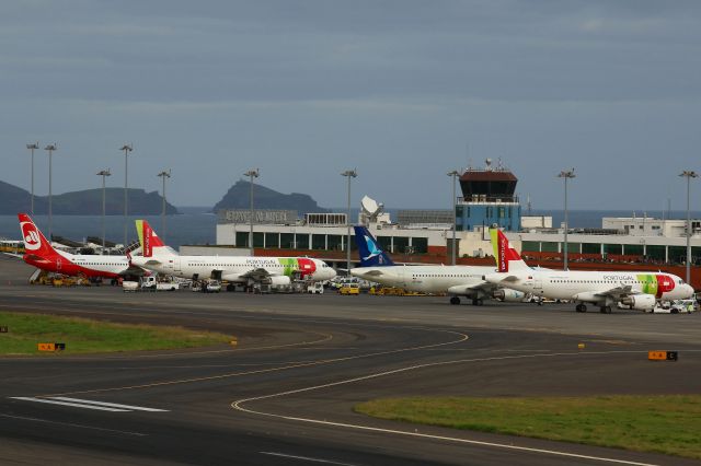 CS-TTI — - Overview of Funchal Airport´s Terminal
