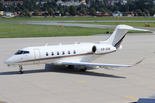 Canadair Challenger 350 (CS-CHE)