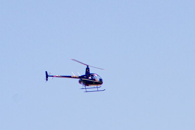 Robinson R-22 (N197SH)