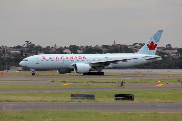 BOEING 777-200LR (C-FIUF) - Boeing 777-233(LR)br /Photo: 22.02.2018