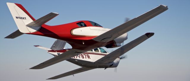 PAI Lancair 320 (N100XT)