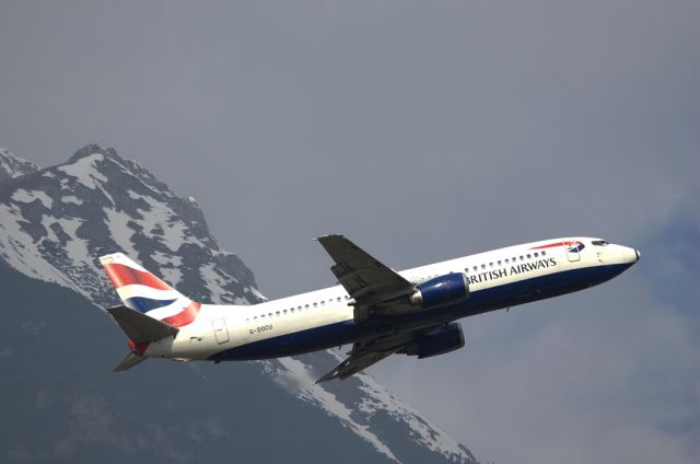 BOEING 737-400 (G-DOCU)
