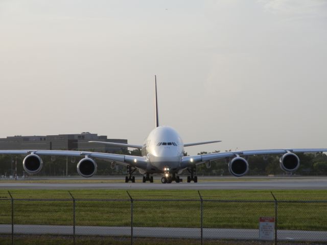 Airbus A380-800 (D-AIMC)