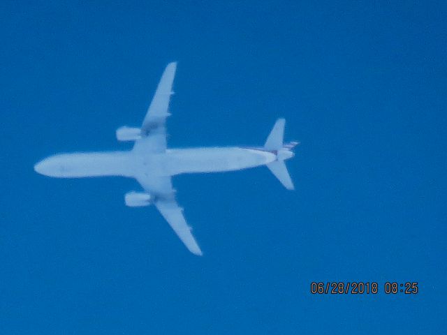 Airbus A321 (N544UW)