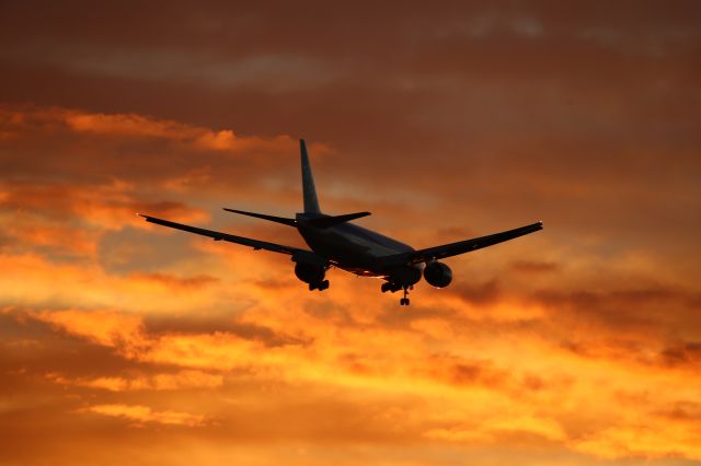 Boeing 777-200 (JA717A)