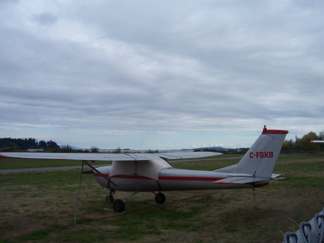 C-FSXB — - "waiting for the weather"  Courtenay Airpark, BC