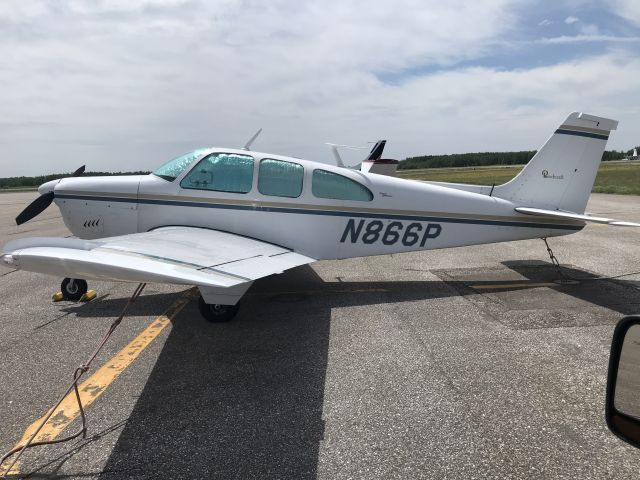 Beechcraft Super King Air 300 (N866P)